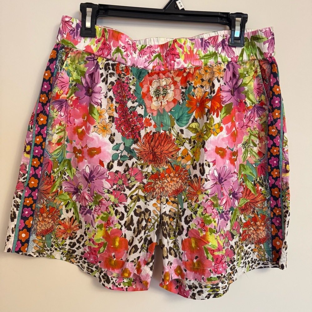 JOHNNY WAS 2 Piece Wild Garden Blouse and Short Set - Women’s Large - Picture 8 of 16